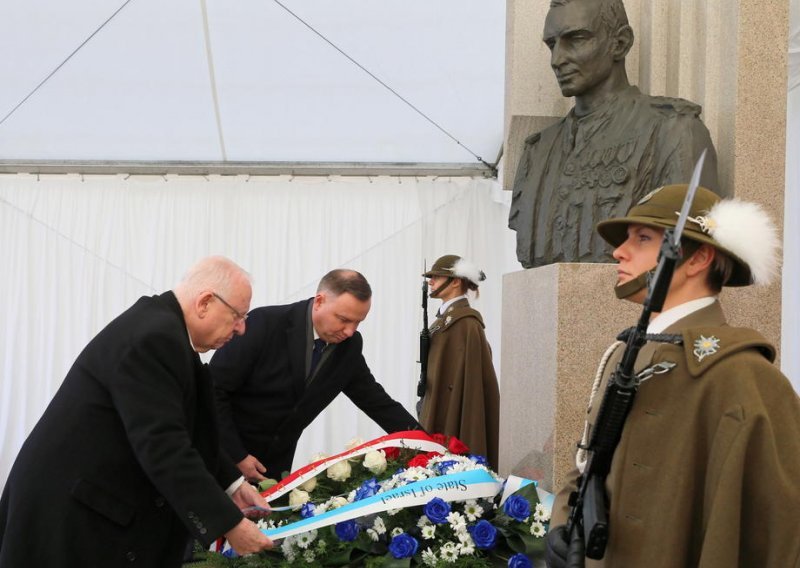 Duda: Čuvati sjećanje na Auschwitz da se povijest ne ponovi