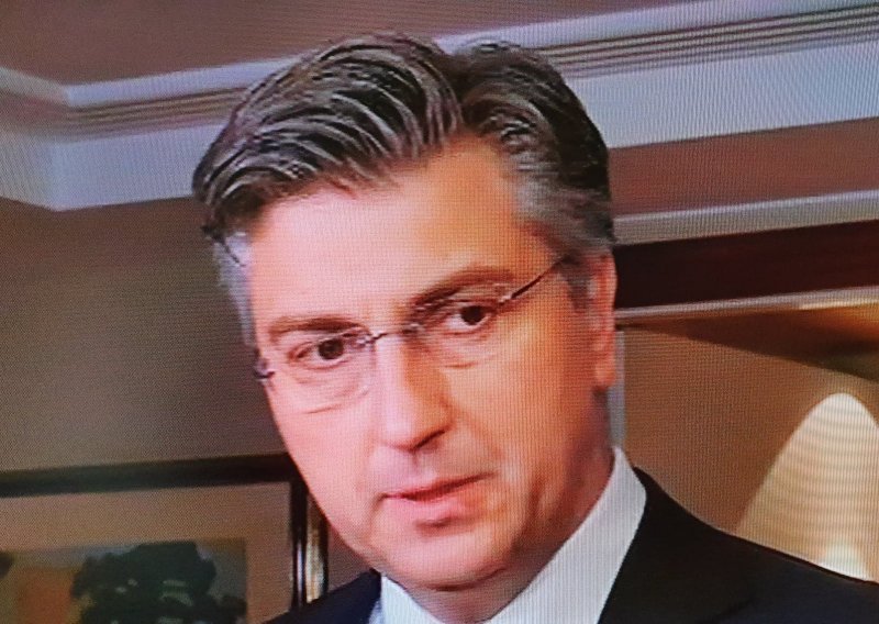 Plenković objasnio zašto je smijenio Kujundžića: Nema potrebe da nas te teme defokusiraju