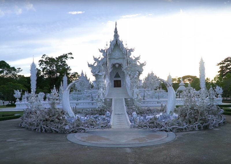 Bijeli hram u Tajlandu uistinu je veličanstven