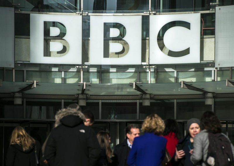 BBC otpušta 450 ljudi iz informative, fokusiraju se na digitalne kanale, a razmišlja se i o ukidanju obvezne pretplate