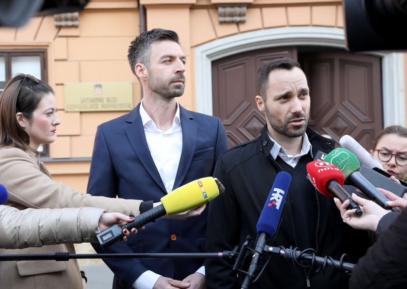 Ustavni sud: Gay partneri imaju pravo biti udomitelji