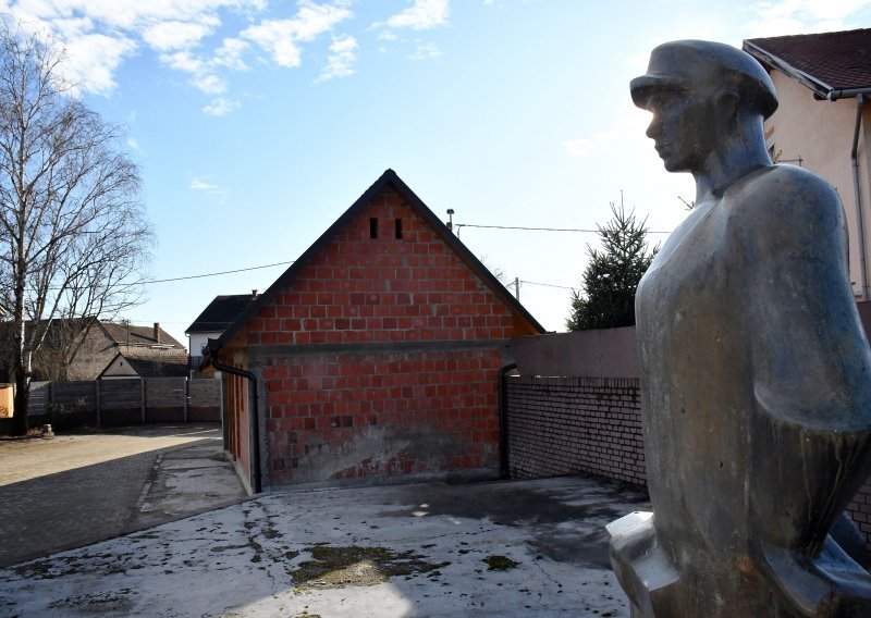 [FOTO] Dom kakav revolucionar zaslužuje: Počela obnova kuće Đure Đakovića