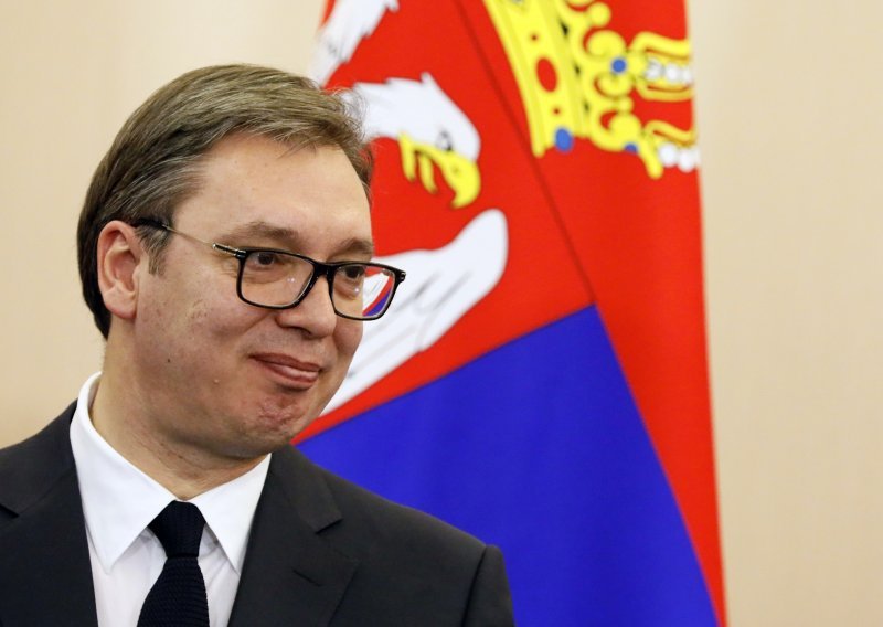 Srbija odlikovala kontroverznog nobelovca koji je podržavao Slobodana Miloševića