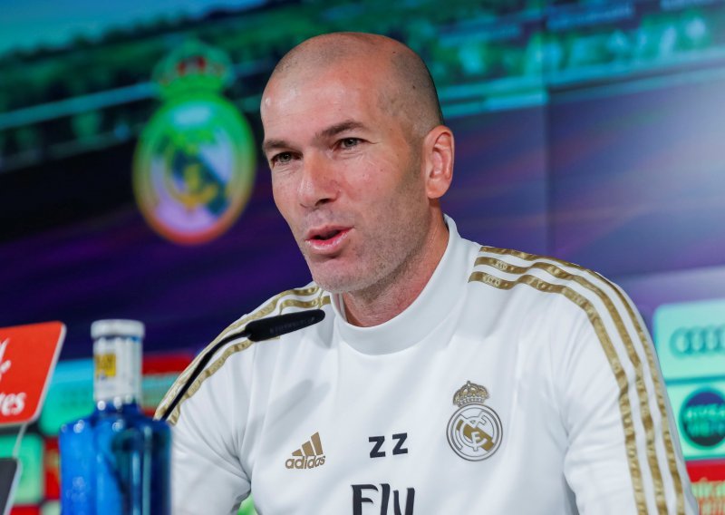 Što se događalo u Realovoj svlačionici na poluvremenu? Zinedine Zidane objasnio zašto je napravio nešto što ne voli nikada raditi...