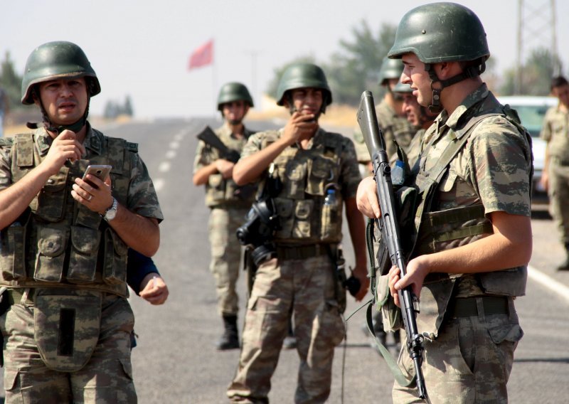 Turski premijer želi međunarodne kopnene snage u Siriji
