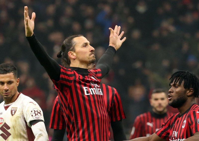 Milan objavom otkrio što Zlatan Ibrahimović misli o Super Bowlu i dobro nasmijao sve svoje fanove