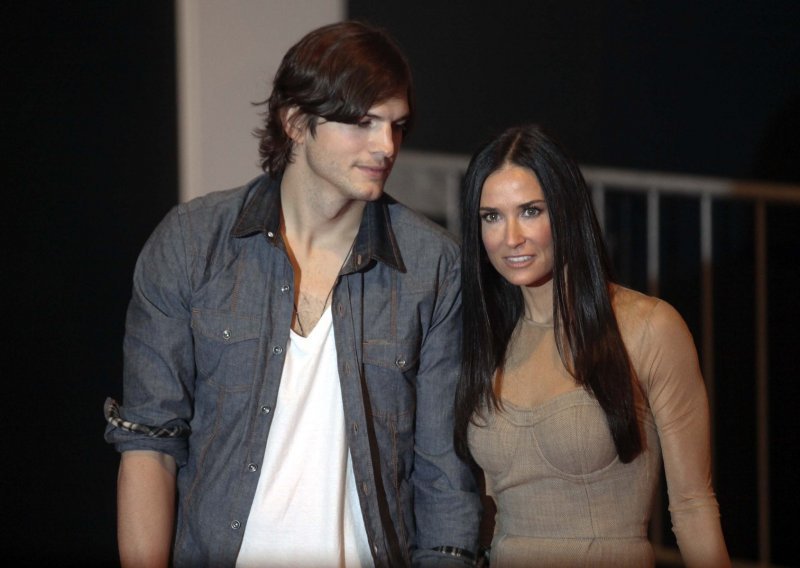 Iako je s Demi Moore u katastrofalnim odnosima, Ashtona Kutchera dandanas još nešto veže s bivšom suprugom