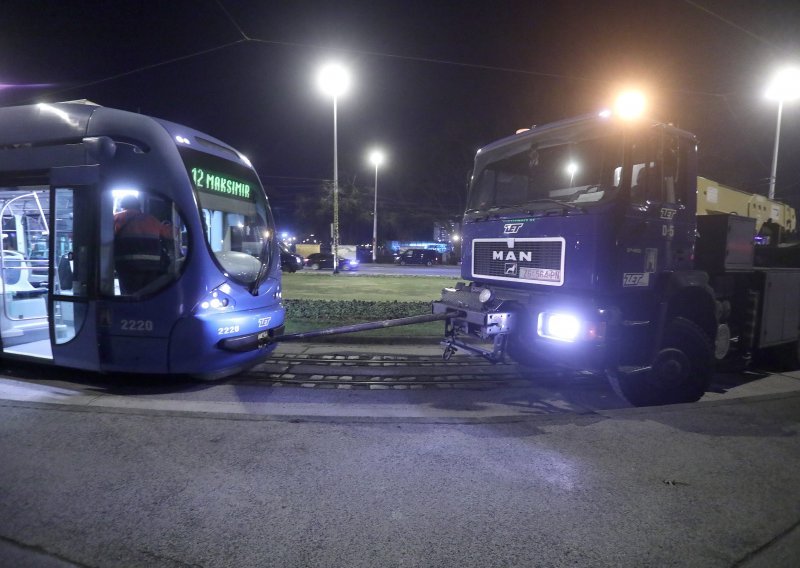 Tramvaj izletio iz tračnica kod Zoološkog vrta