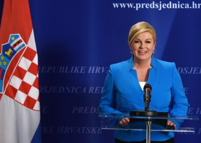 Grabar-Kitarović neće nikome dati mandat prije slijedećeg tjedna