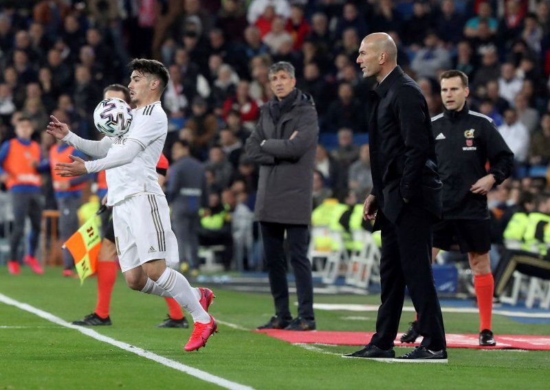 Real u Zidaneovoj eri još nikad nije doživio ovako nešto, a nakon šokantnog ispadanja iz kupa nije se previše uzrujao