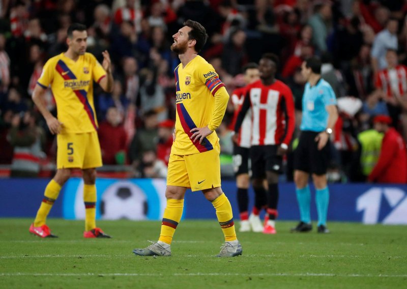 Barcelona dugo nije bila u ovakvoj krizi; nakon debakla oglasio se čelni čovjek kluba znakovitom izjavom; što će reći ljutiti Messi?