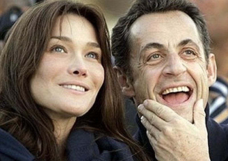 Carla Bruni i Sarkozy žele usvojiti dijete