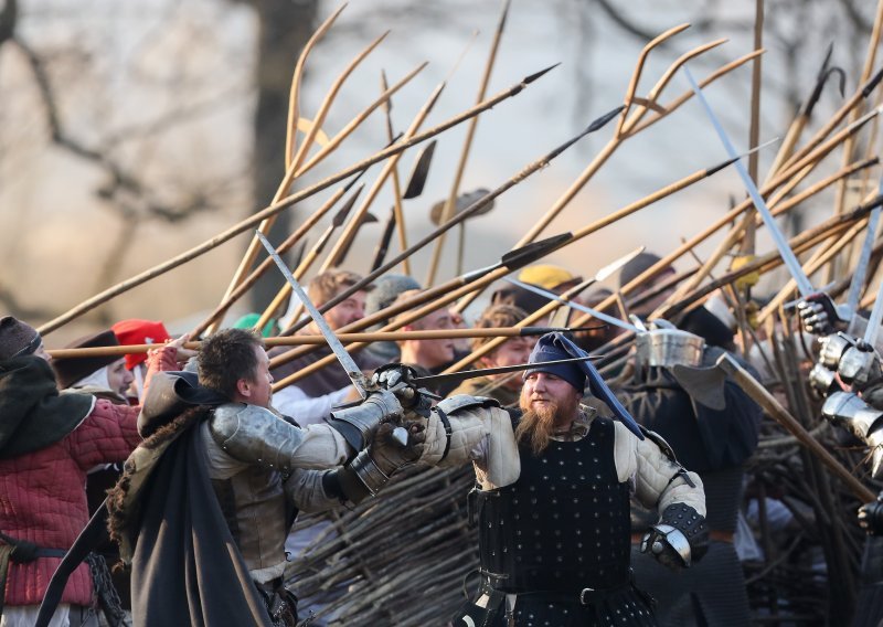 [VIDEO/FOTO] U uprizorenju Bitke kod Stubice iz 1573. oko tristotinjak sudionika