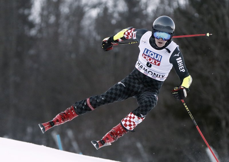 Loic Meillard slavio u francuskom Chamonixu, Filipu Zubčiću 12. mjesto