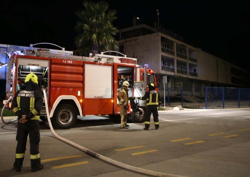 Opet gorjelo u napuštenoj zgradi Dalmacijavina u Splitu