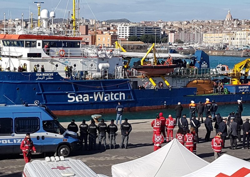 Palermo dao počasno državljanstvo posadi brodova koji spašavaju migrante
