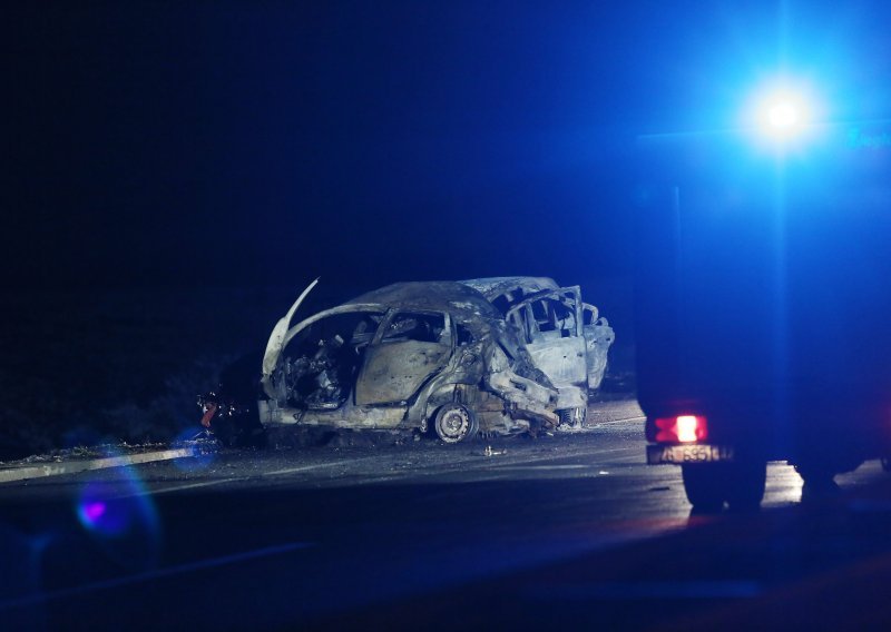 Policija uhitila piromana koji je u jednoj noći zapalio više automobila