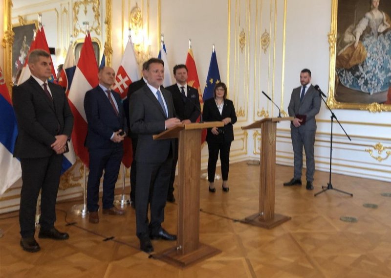 Jandroković na sastanku predsjednika nacionalnih parlamenata u Bratislavi