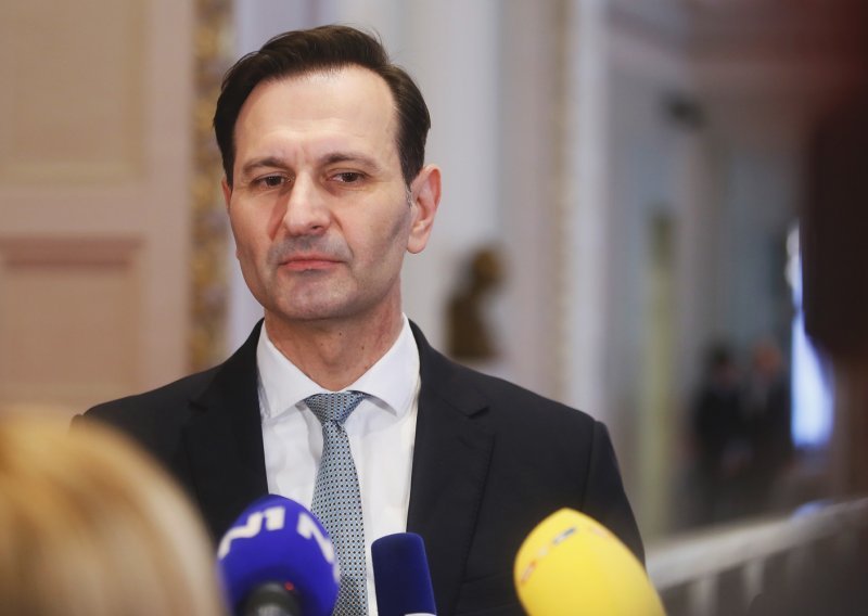 Kovač pozvao Plenkovića da u 'interesu stranke' odustane od kandidature