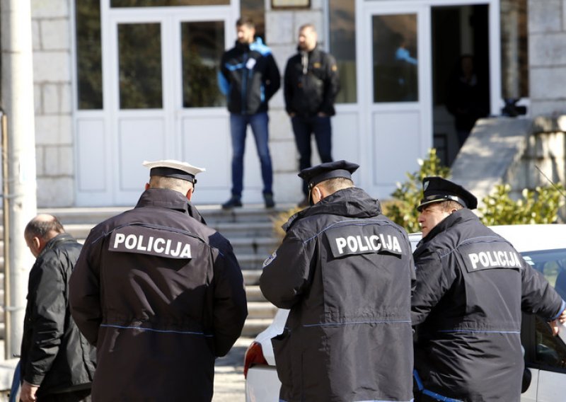 Načelnik Stoca odbija rušiti kameni križ u povijesnom gradu