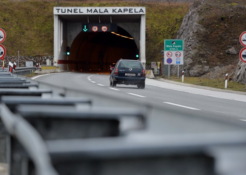 Jedna osoba poginula u tunelu Mala Kapela