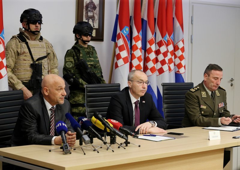Hrvatske vojnike od glave do pete opremit će 38 domaćih proizvođača opreme i naoružanja