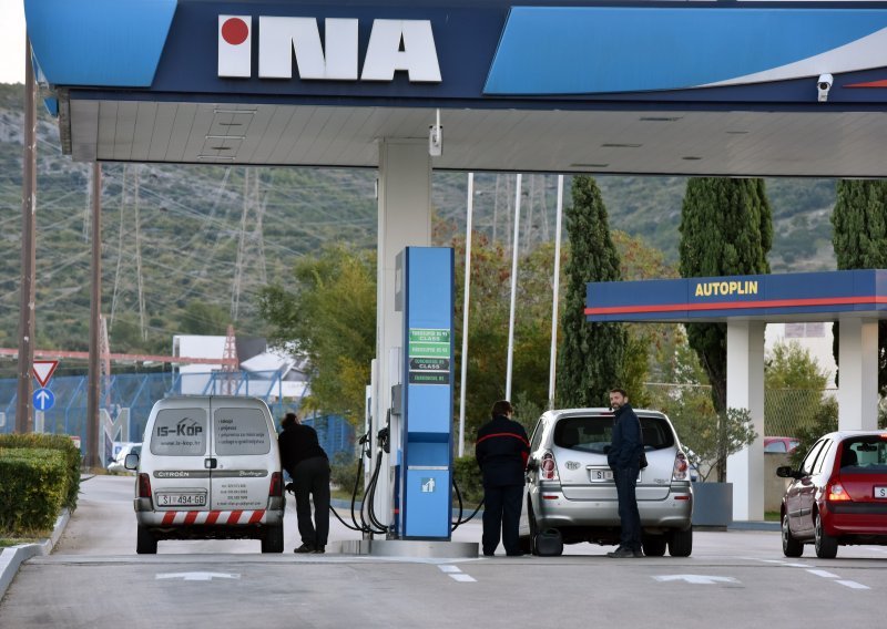 Od utorka osjetno niže cijene goriva