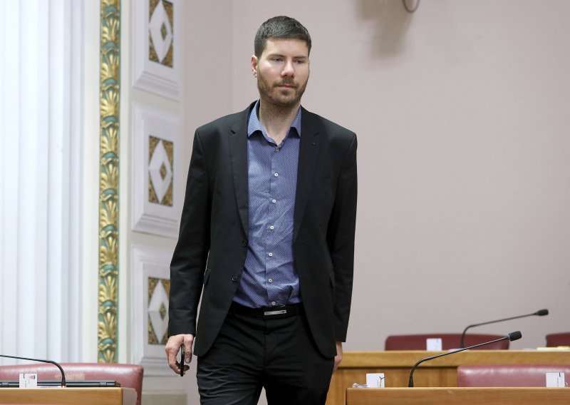 Pernar podnio kaznenu prijavu protiv masona Gabrića