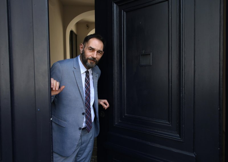 Vlada će već danas razriješiti Jelenića