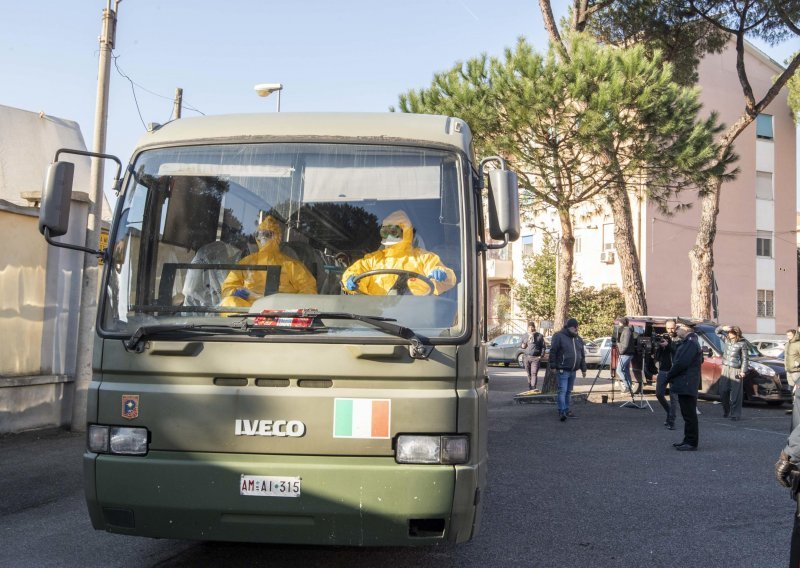 Turističke agencije na udaru: 'Ljudi zovu, otkazuju putovanja. Malo je panika'