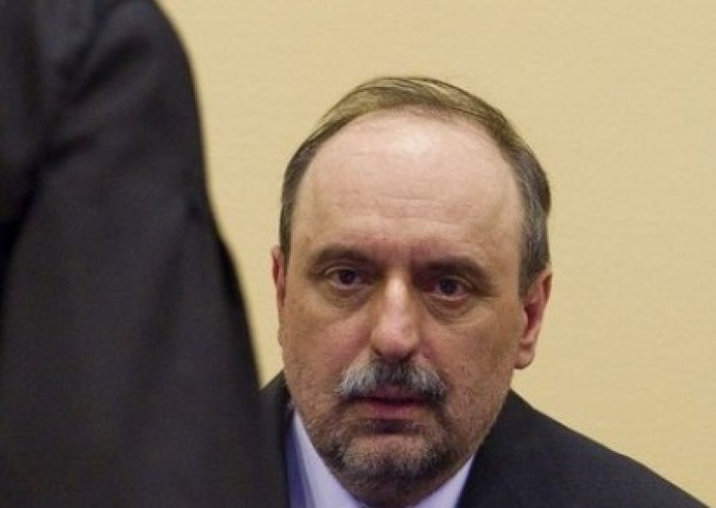 Suđenje Hadžiću počinje u listopadu 2012.