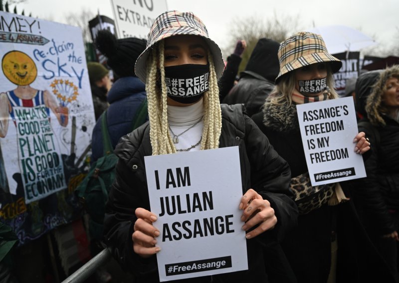 Odvjetnik SAD-a kaže da je Assange ugrozio ljudske živote