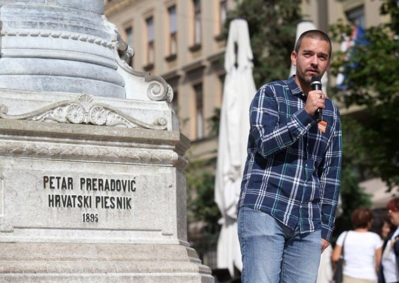 'Ako vas netko osudi jer ste gej, otkantajte takvu osobu iz života'