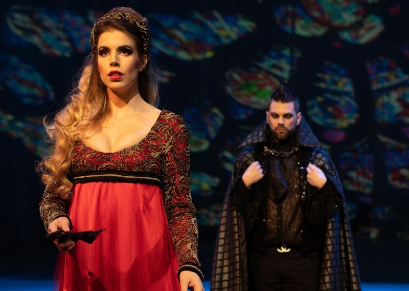 Dramska verzija opere 'Tosca' u režiji Damira Zlatara Freya premijerno u pulskom INK-u
