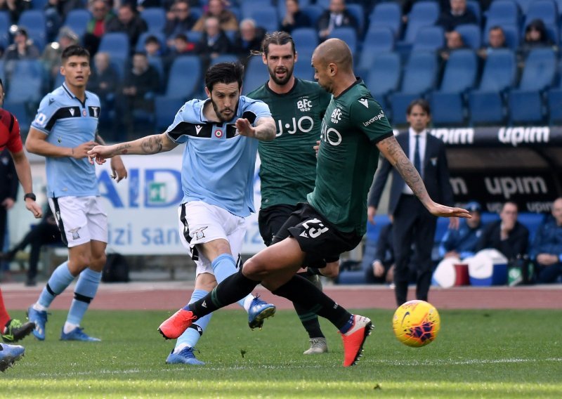 Lazio nastavio čudesan niz te preuzeo vrh Serie A na kojem će zbog koronavirusa ostati i nakon vikenda