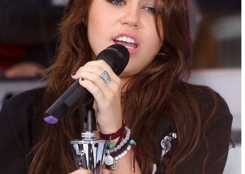 Miley Cyrus mrzi vampire iz 'Sumraka'