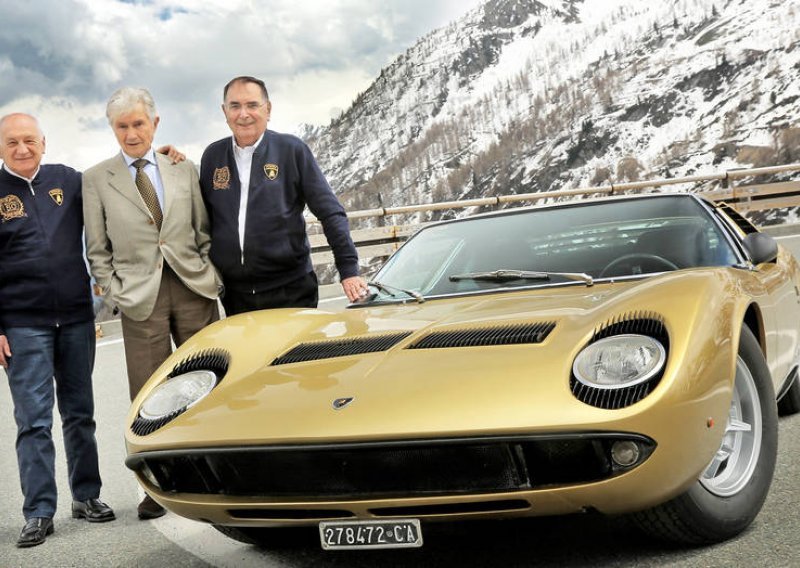 50 godina stari Lamborghini Miura - iz muzeja kroz Alpe!