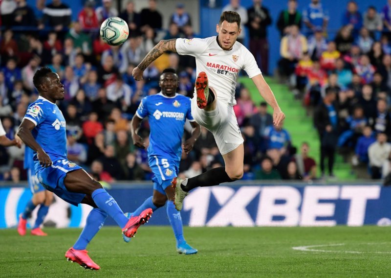 Sevilla s igračem više prokockala vodstvo 2:0, pa u sudačkoj nadoknadi uspjela doći do važne pobjede