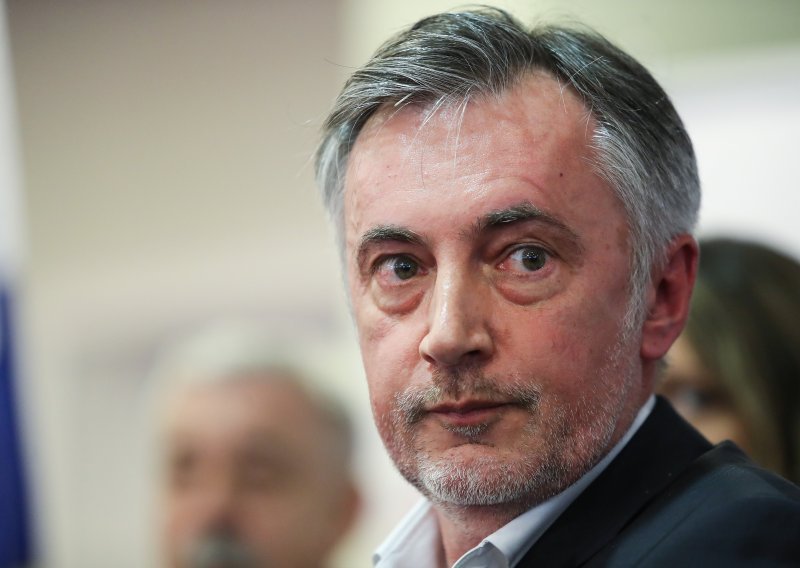 Škoro: Odgoda plaćanja nije rješenje, treba uložiti u seljaka, radnika i poduzetnika