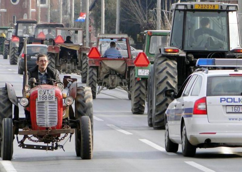 Police blockades discourage farmers from coming to Zagreb