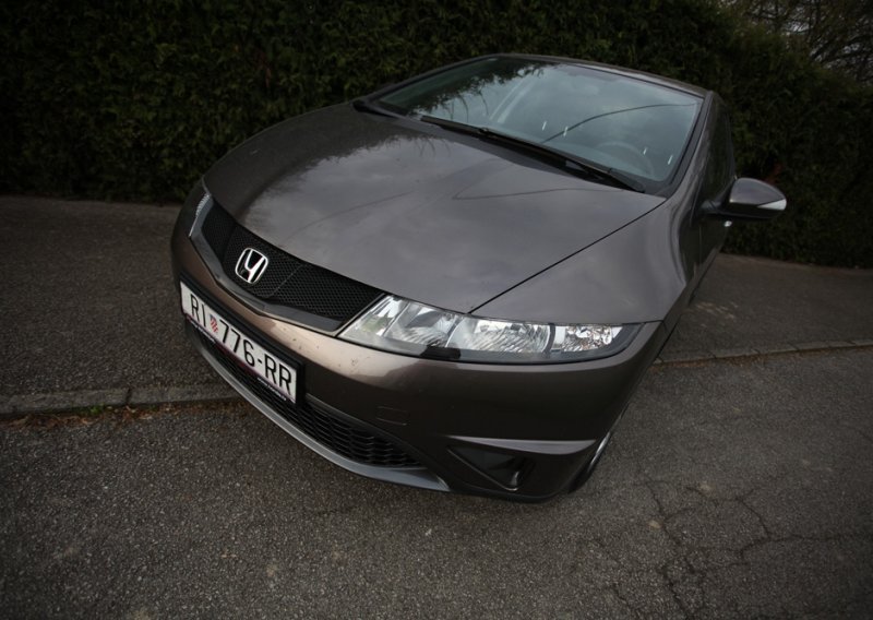 Honda Civic 1.4 Comfort – obični automobil koji to nije