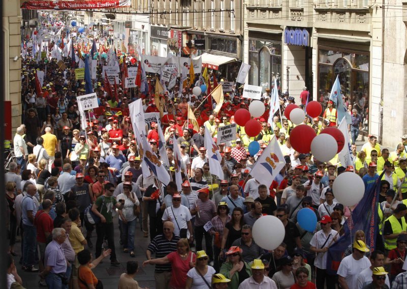 20,000 people gather for May Day anti-gov't rally in Zagreb