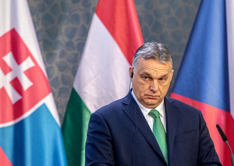 Orban: Mađarska zatvara granice za strance