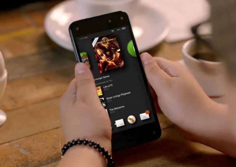 Prva reklama za Amazonov Fire Phone se bavi nečim drugim