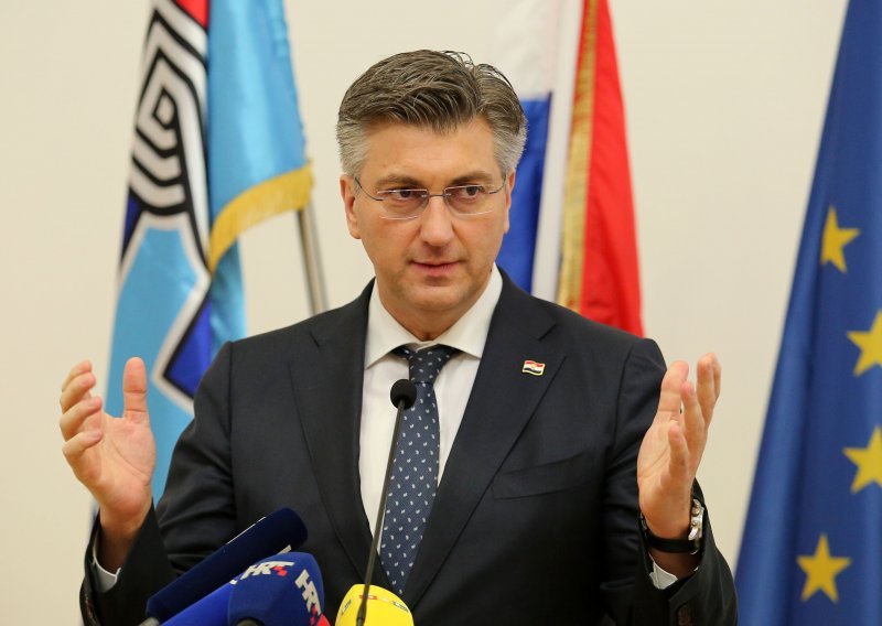 Plenković 'spustio' Milanoviću: On je govorio da HV odmah napušta Afganistan pa je potpisao odluku o njihovu slanju