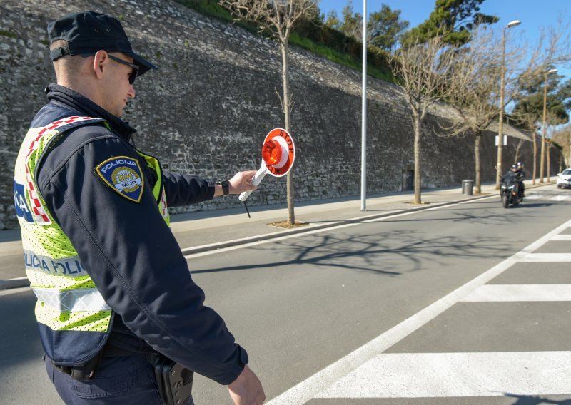 Zagrebačka policija izdaje samo profesionalne vozačke i 'žurne' osobne iskaznice