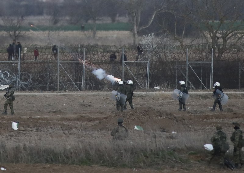 Grčka objavila video na kojem turska vojska uklanja ogradu na granici