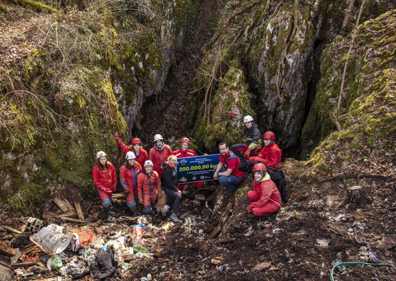 U sklopu partnerstva Okusa zavičaja i HGSS-a, Lidl Hrvatska donirao 200 tisuća kuna inicijativi Čisto podzemlje za čišćenje jama i špilja