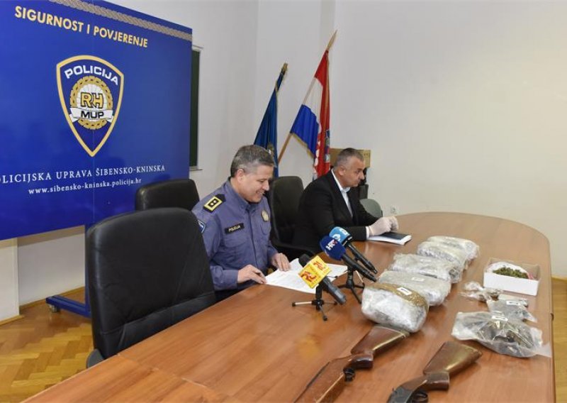 Šibenska policija zaplijenila 6 kilograma marihuane, oružje i eksploziv ukupne vrijednosti oko 300 tisuća kuna