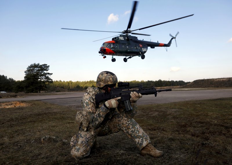 Zaustavljena vojna vježba NATO-a na sjeveru Norveške zbog koronavirusa